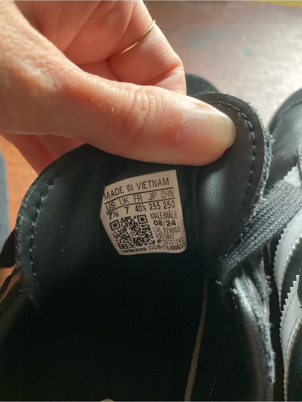 Adidas Sambas - W9 (US) M7.5 (US) - Picture 3 of 9